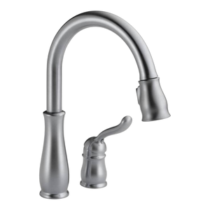 34319 Delta Kitchen Faucet w/ Sprayer